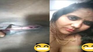 Horny bhabhi boobs aur pussy show wali Indian mms