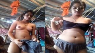Mallu girl black bra panty dressing Indian mms viral