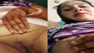 Village bhabhi ki big boobs and pussy sex mms