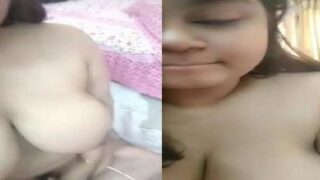 Chubby girl ki big boobs show wali selfie porn