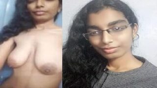 College girl ki long big boobs show desi mms