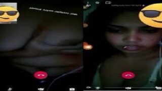 Hot Delhi girlfriend ki live boob show desi mms