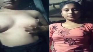 Bangla village girl ki small boobs show leaked