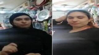 Bengali Muslim wife ki hot boobs show shopkeeper ko