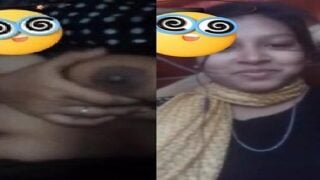 Chudasi desi girlfriend ki boob show sex bf sath