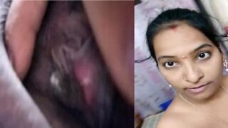 Zavadi Marathi bhabhi pussy spreading solo sex