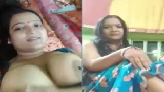 Boudi big boobs show aur pussy fingering sex