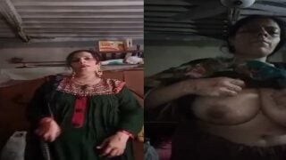 Bangla aunty ki doodhwali chuchi nangi show