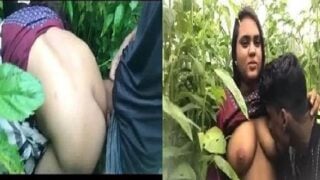 Randi ladki jungle me chut chudai karti lover sath