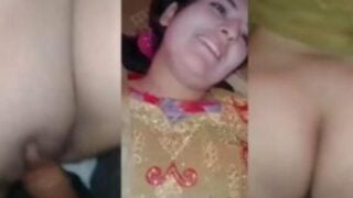 18+ Kashmir muslim ladki ki virgin chut choda padosi ladka