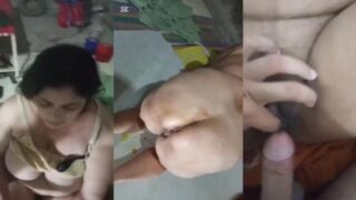 Horny paki aunty ki tight chut me lund ghusaya uncle ne